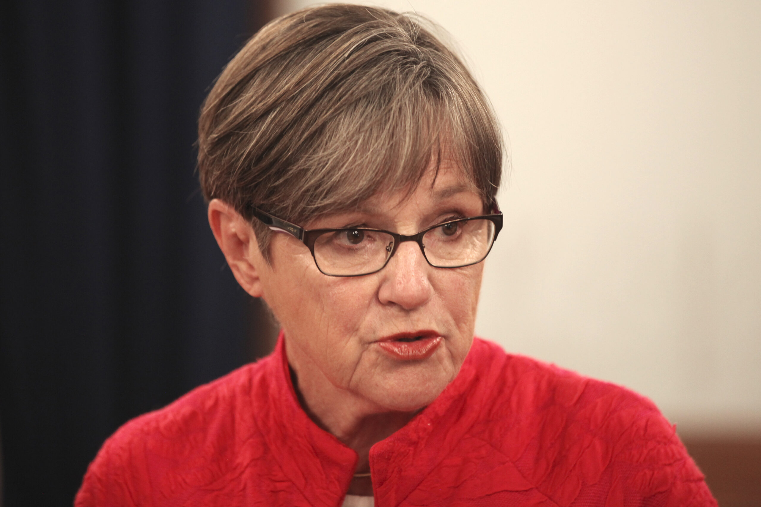 Kansas governor urges school districts to require masks News, Sports